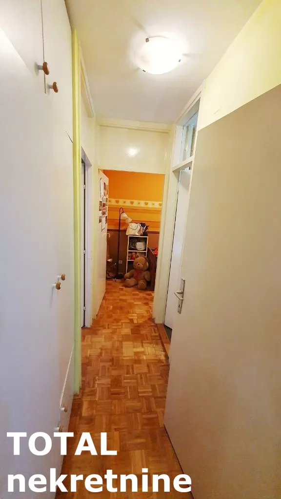 Stan,NOVI SAD,BULEVAR,kv: 70.00, € 179000, ID: 1102327 8