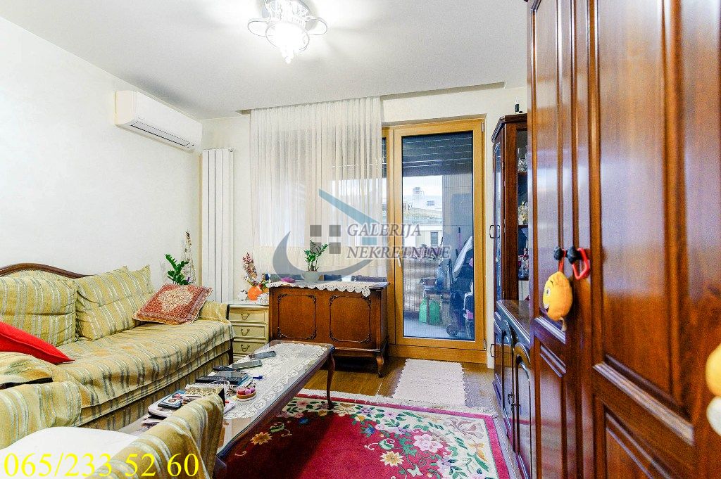 Voždovac  Merin Hill   Vojislava Nanovića 48m2 1