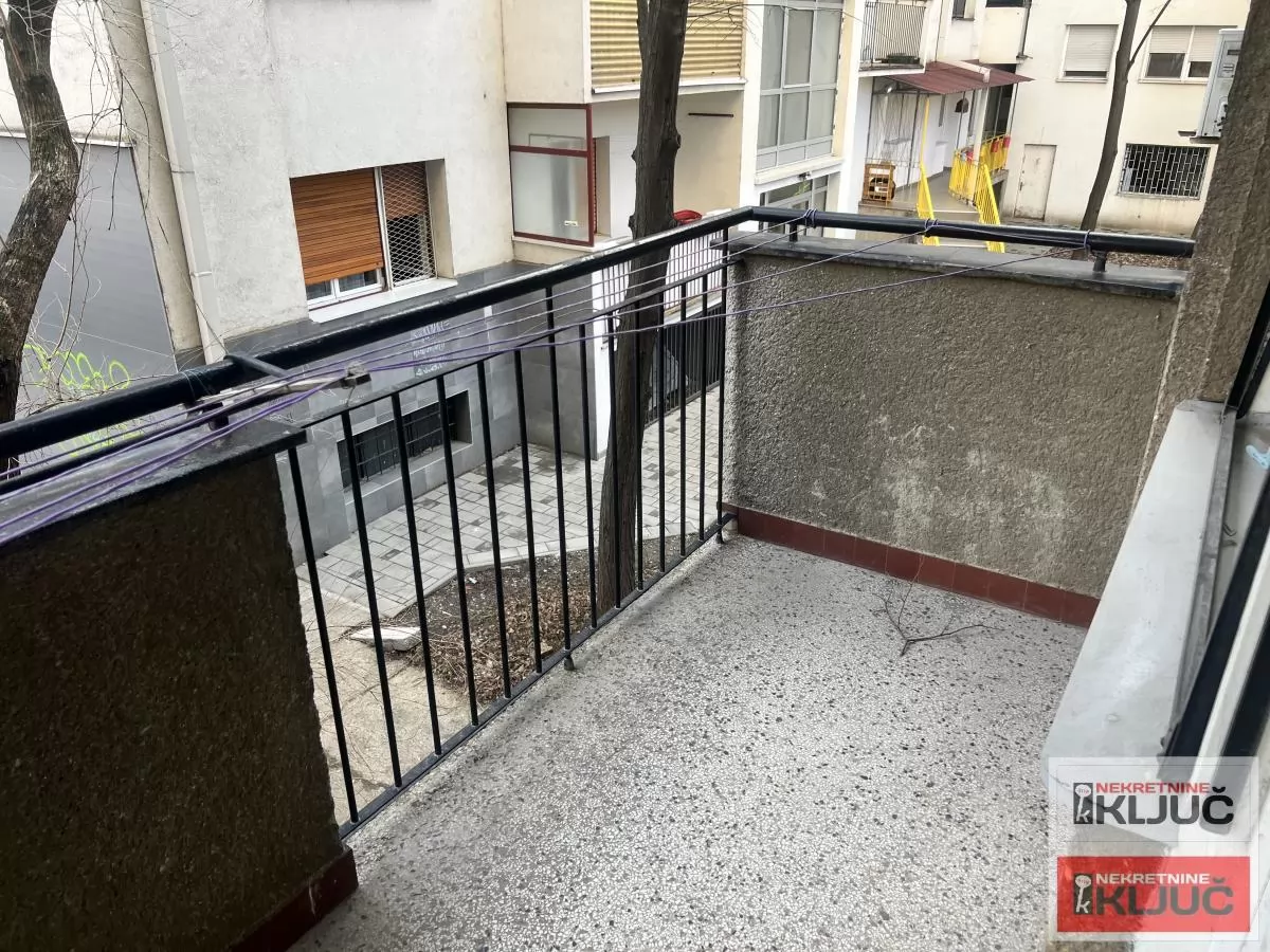 BLIZINA SPENSA, 86m2+terase, Četvorosoban može za Poslovni prostor 12