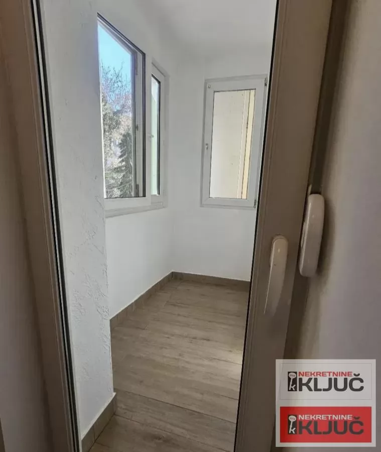 CENTAR, 21m2, Jednosoban, SALONAC kod Izvršnog veća, Renoviran 8