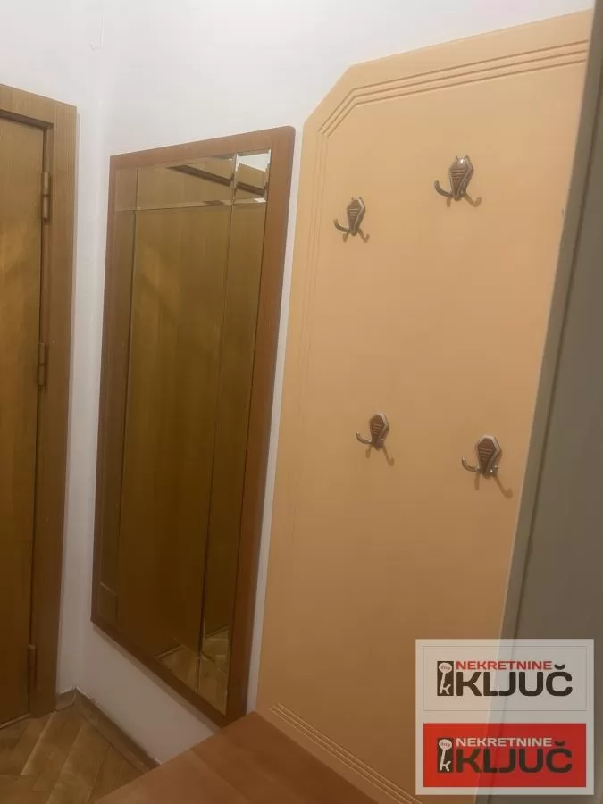 Odlican jednoiposoban stan na Limanu 1 4