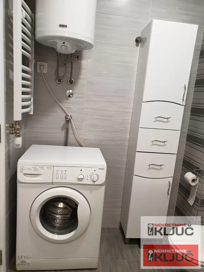 TELEP IZDAJE SE JEDNOIPOSOBAN NAMEŠTEN STAN 11