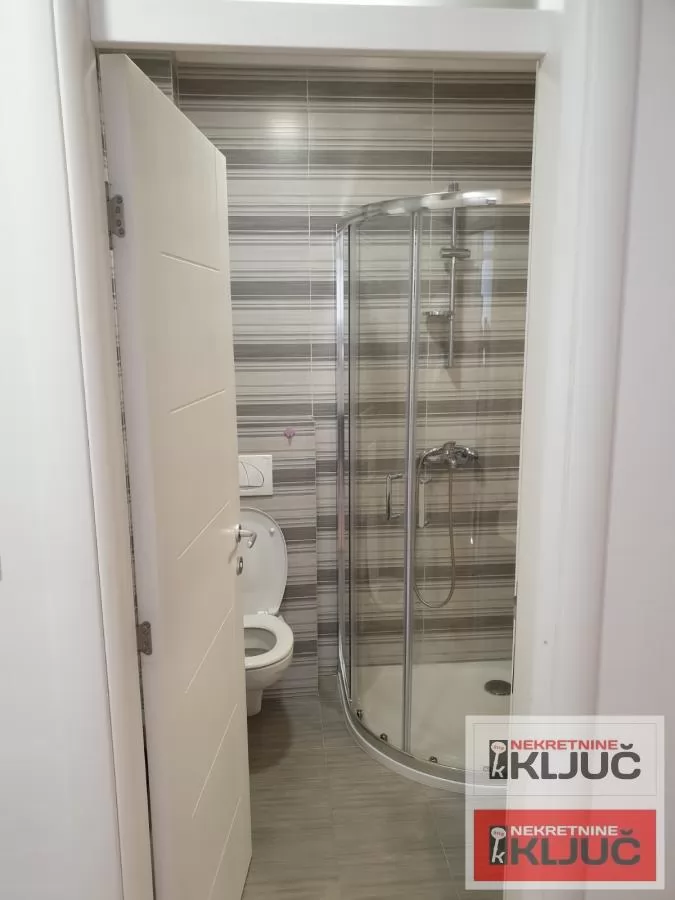 TELEP IZDAJE SE JEDNOIPOSOBAN NAMEŠTEN STAN 12