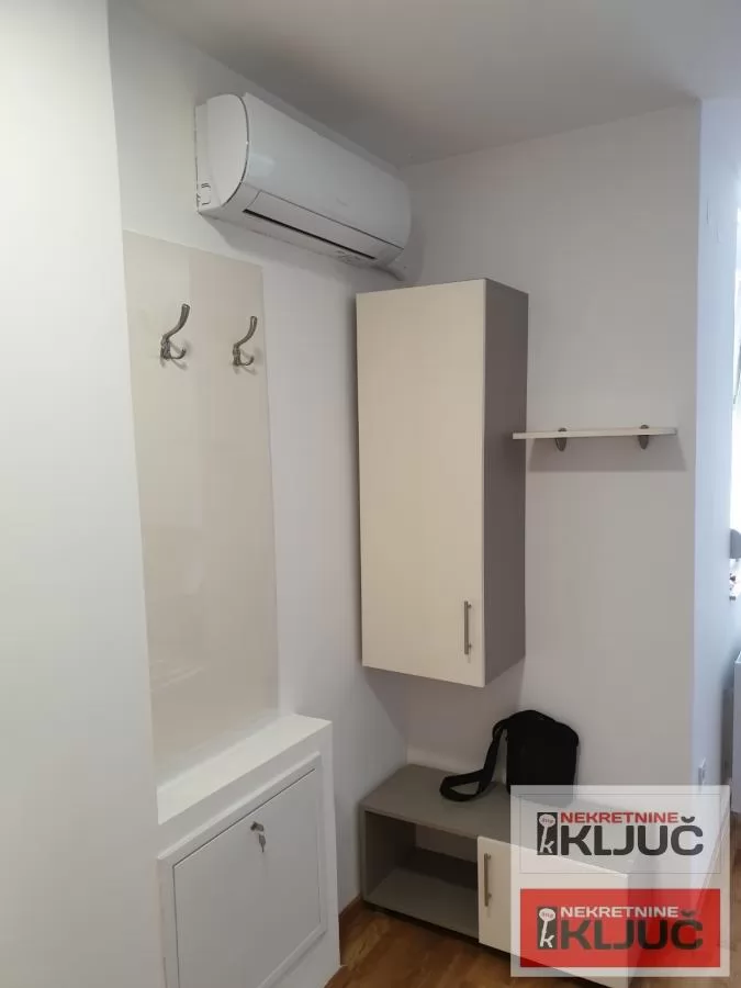 TELEP IZDAJE SE JEDNOIPOSOBAN NAMEŠTEN STAN 5