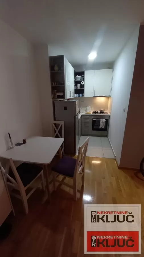 TELEP IZDAJE SE JEDNOIPOSOBAN NAMEŠTEN STAN 7