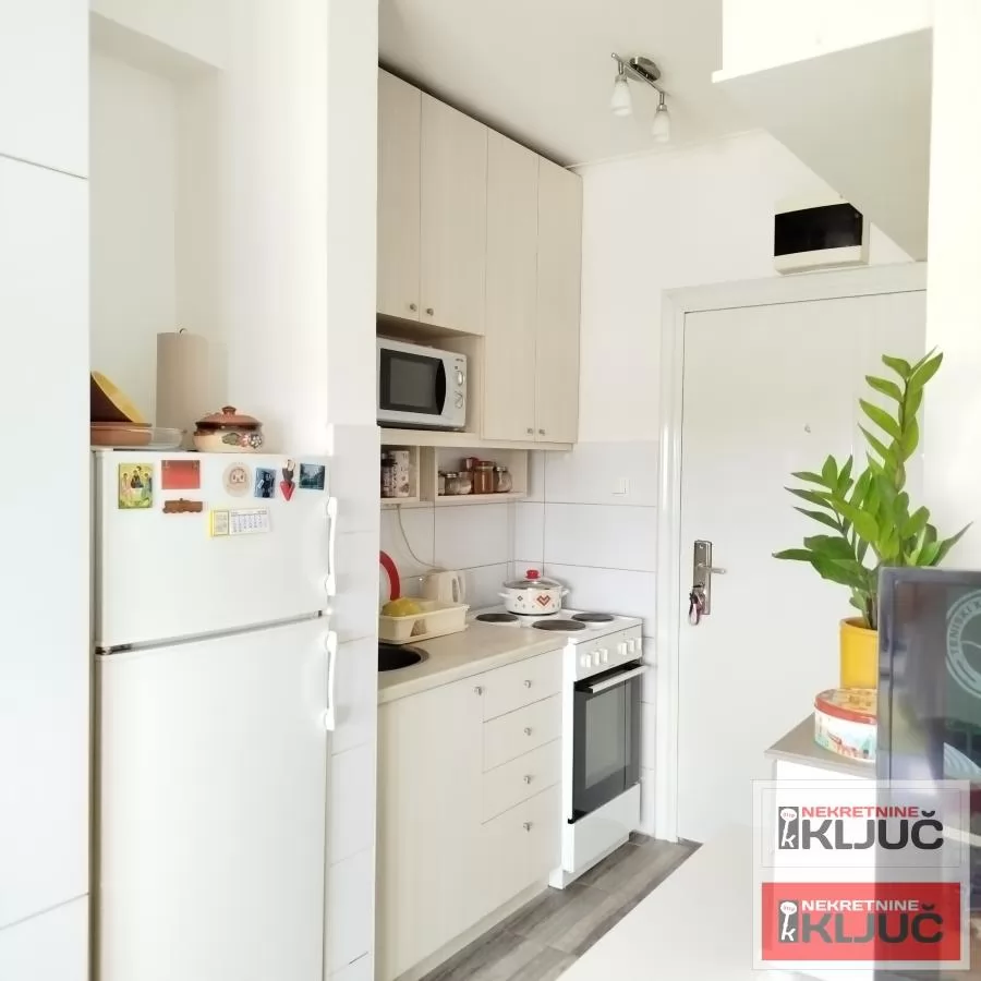 BEOGRADSKI KEJ, 19m2, Garsonjera, Polunameštena 7