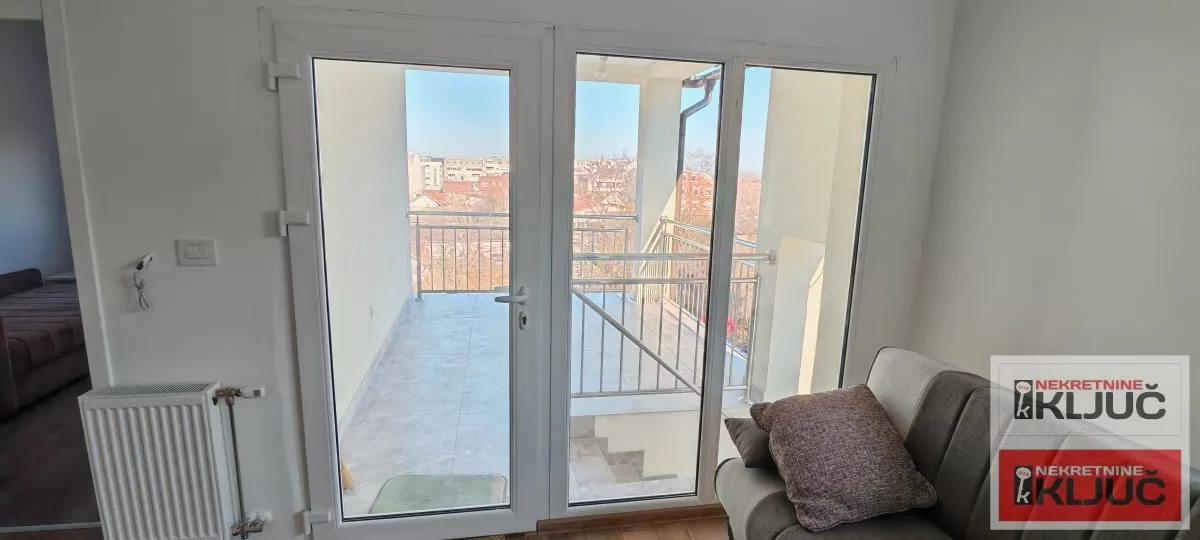 PETROVARADIN, 58m2, Dvoiposoban, Namešten, Parking 6