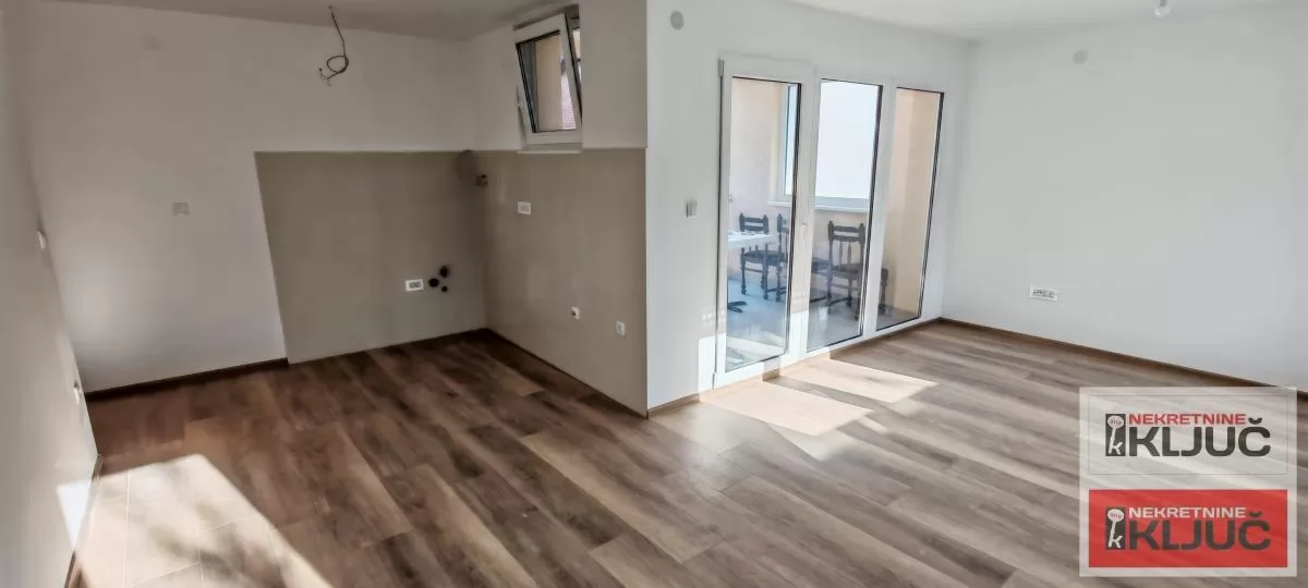 PETROVARADIN, 67m2, Trosoban, Odmah useljiv 5