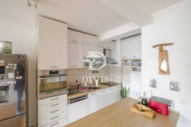 Vojvode Stepe  Trošarina  odličan 3 0 stan  89m2 2