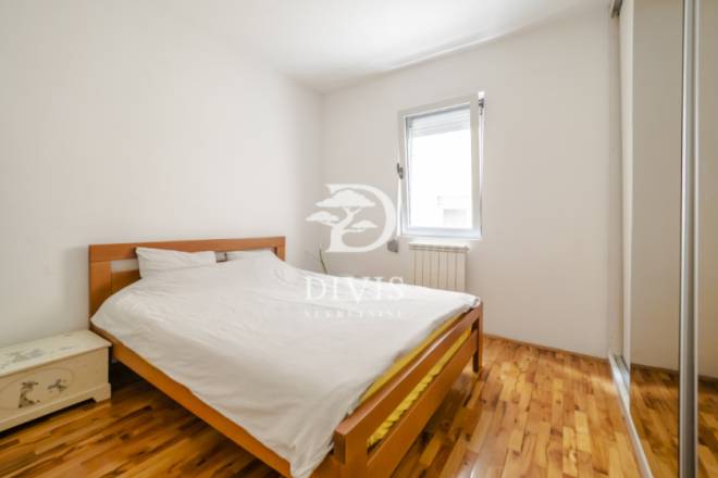 Vojvode Stepe  Trošarina  odličan 3 0 stan  89m2 3