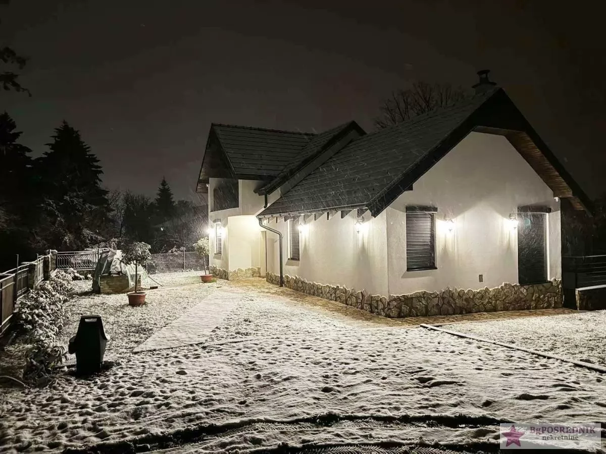 Voždovac, Ripanj, Put za Malu Ivanču, 250m2, 20a 13