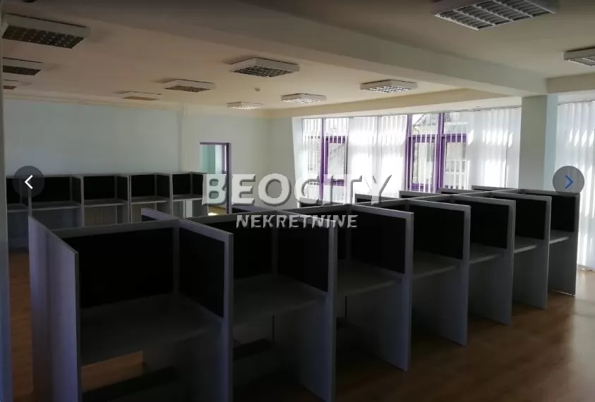 Lokal, 800 m2, Adamovićevo naselje ID: 125011 1