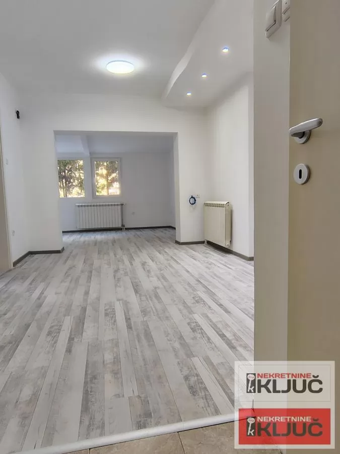 TELEP, 50m2, Dvosoban, Prazan 1