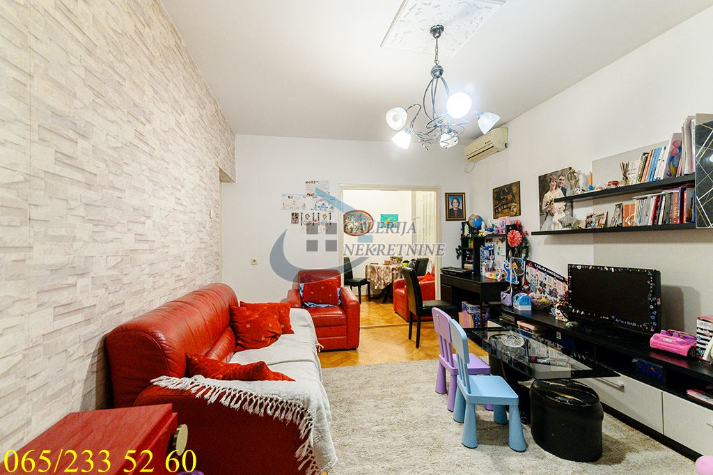 Palilula  Karaburma   Dr Đorđa Joanovića 72m2 2