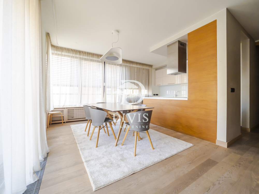 Lux 4 0 stan sa garažom  kod Hrama  Vračar  132m2 2