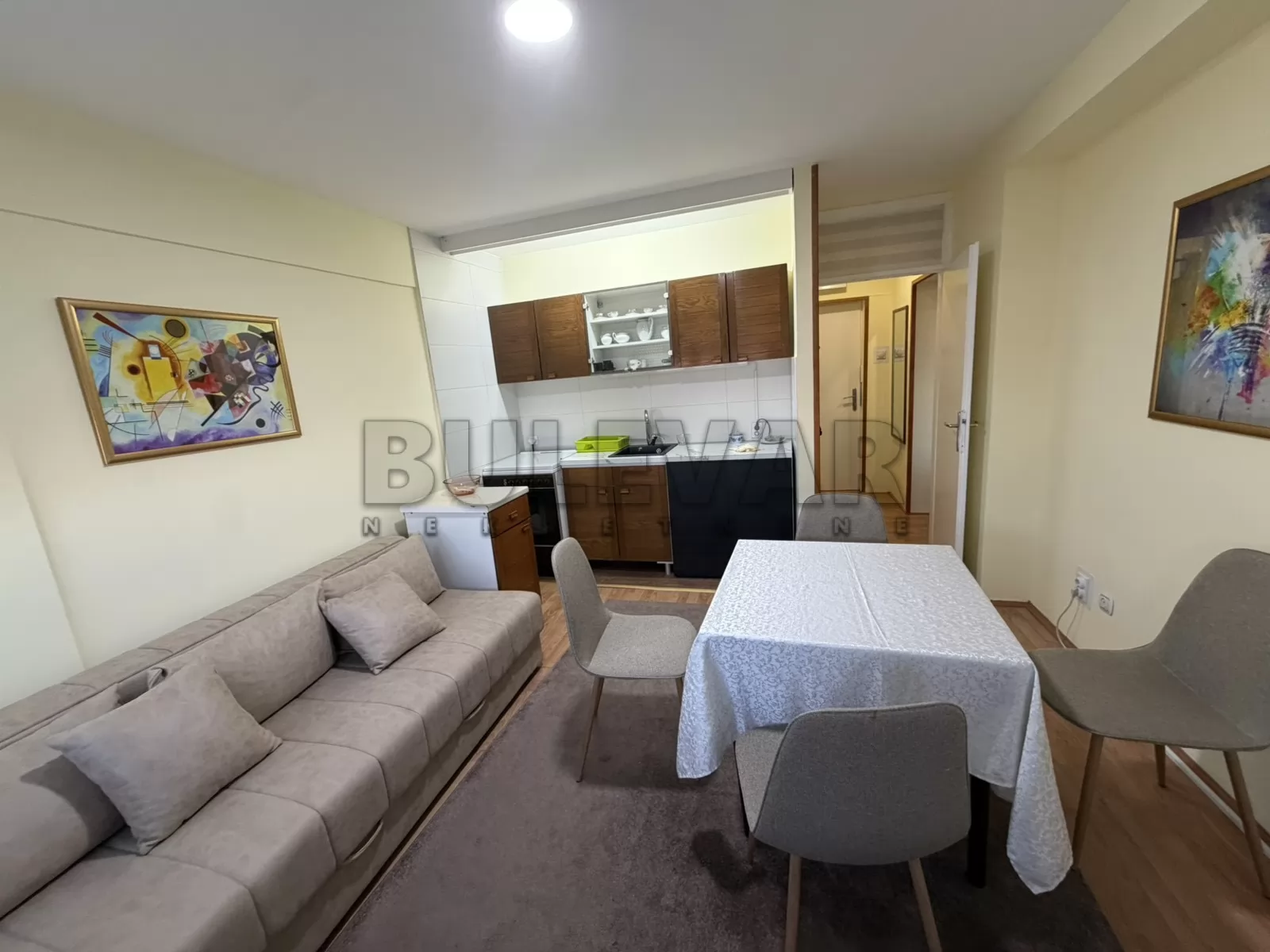 Jednosoban stan, 38 m2, Centar, Grada Sirena ID: i-015945 5