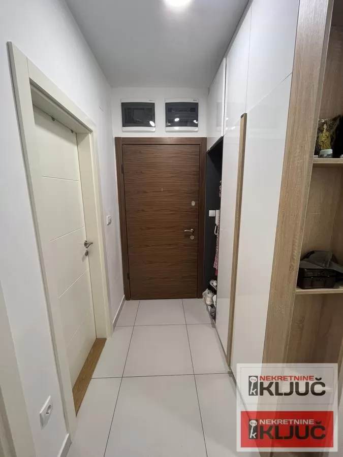 KOD SUP-A, 62m2, Dvoiposoban-polunamešten, KRALJEV PARK 10