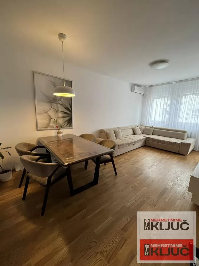 KOD SUP-A, 62m2, Dvoiposoban-polunamešten, KRALJEV PARK 3