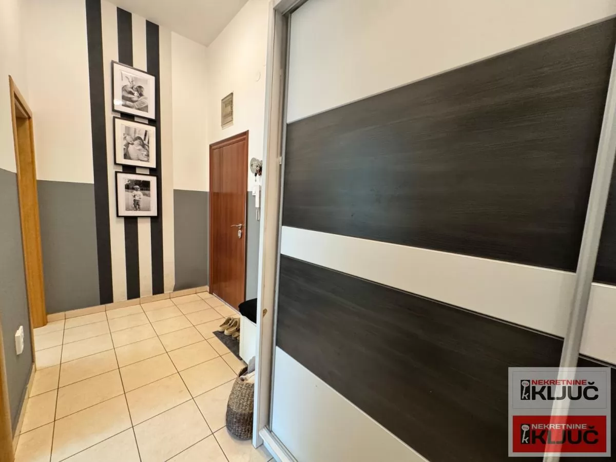 LIMAN 3, 79 m2, Trosoban, Namešten 11