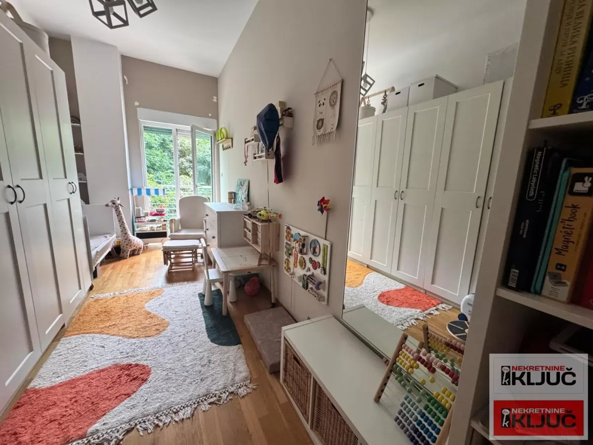 LIMAN 3, 79 m2, Trosoban, Namešten 12