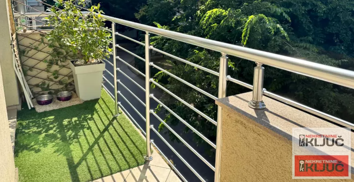 LIMAN 3, 79 m2, Trosoban, Namešten 16