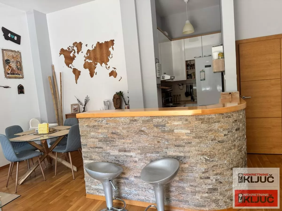 LIMAN 3, 79 m2, Trosoban, Namešten 7