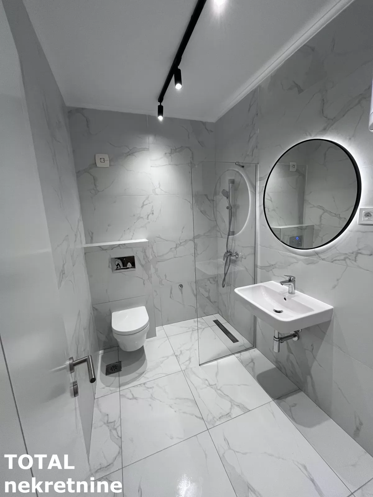 Stan,NOVI SAD,AVIJACIJA,kv: 44.00, € 122000, ID: 1102307 3