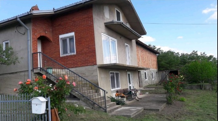 Prodajem kucu u Ramu na Dunavu 2