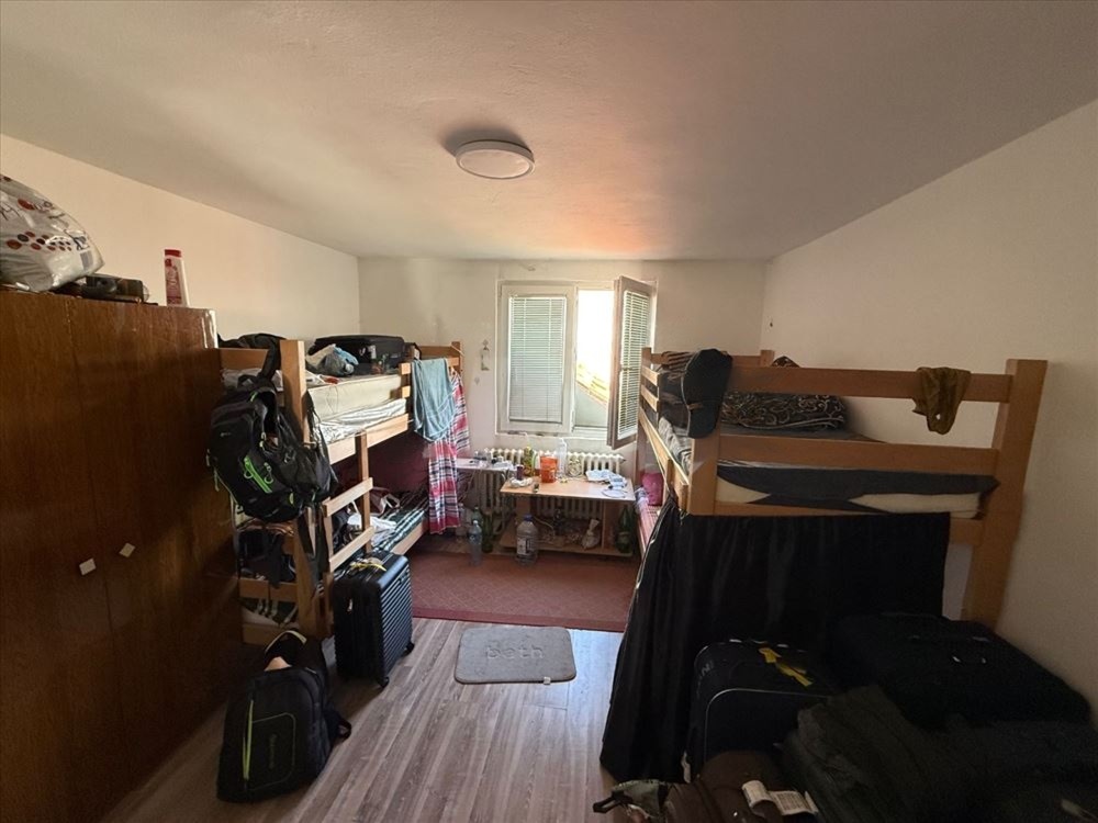 Prodajem kucu smeštaj za radnike 3