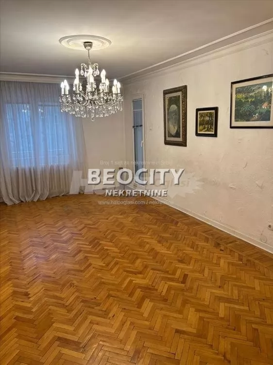 četvorosoban stan, 105 m2, Centar, Durmitorska ID: 129163 1