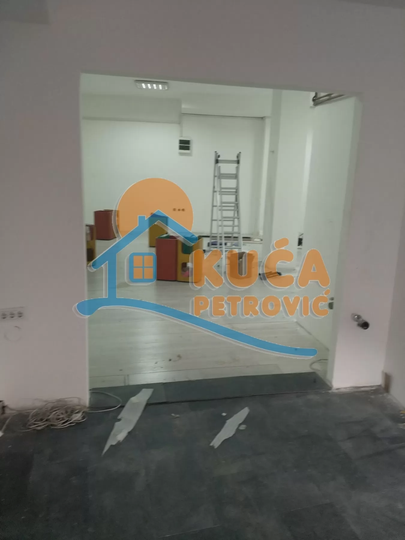 Lokal, 171 m2, Čair, Mije Petrovića ID: p-015939 12