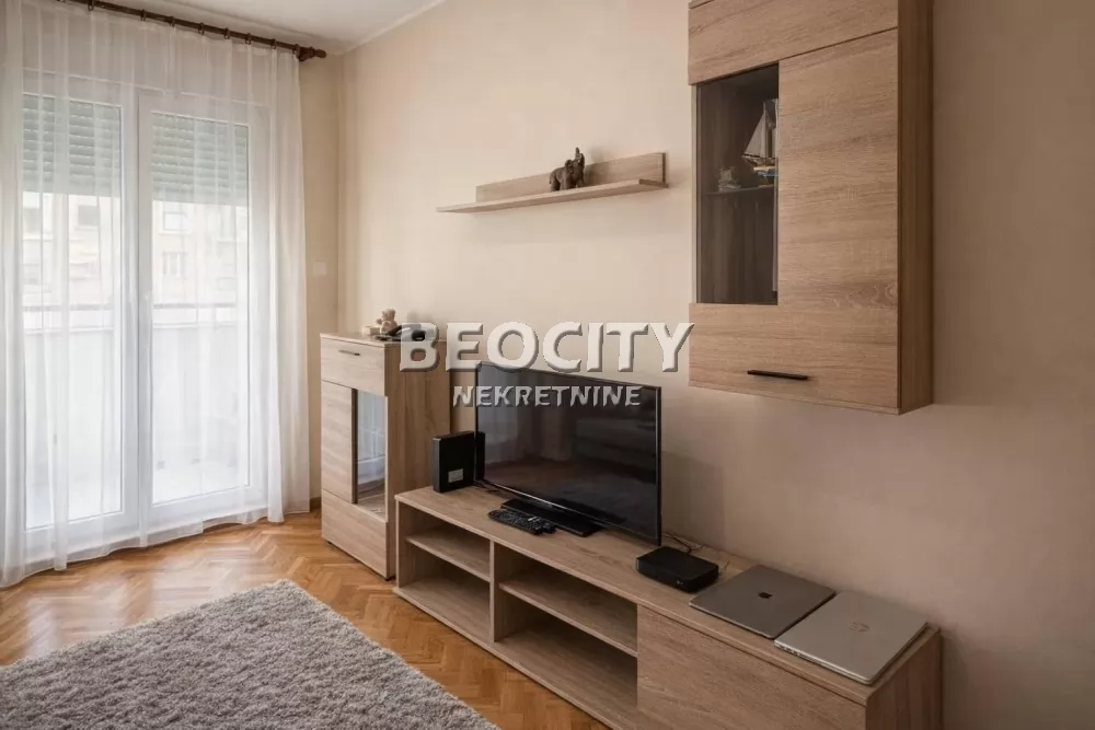 Dvosoban stan, 37 m2, Grbavica, Gogoljeva ID: 129841 2