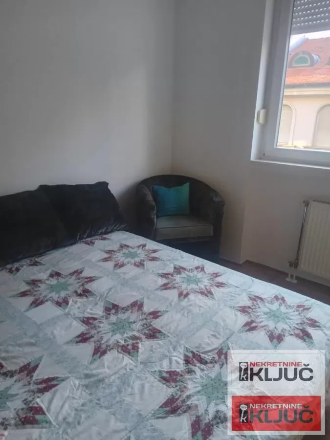 SAJAM IZDAJE SE DVOSOBAN NAMEŠTEN STAN 10
