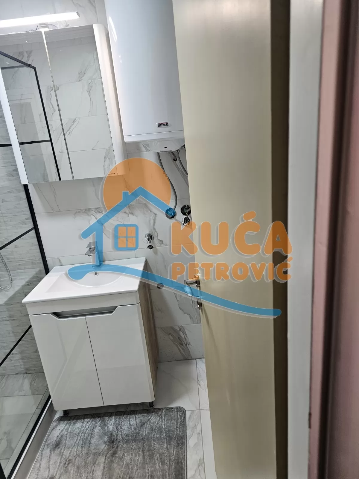 Trosoban stan, 68 m2, Medijana, Bulevar dr Zorana ID: p-015941 9