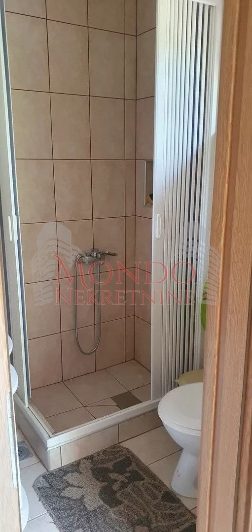 Na prodaju vikendica u vikend naselju Sicevo sa pogledon na klisuru 17