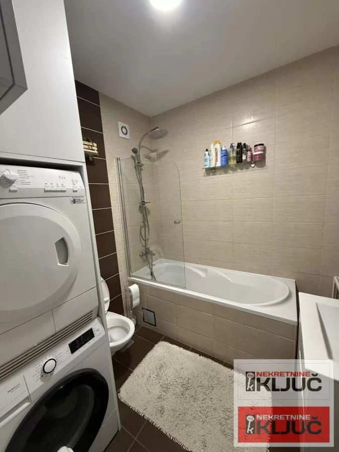 ADICE, 61m2+dvorište, Trosoban, Namešten, Parking 10