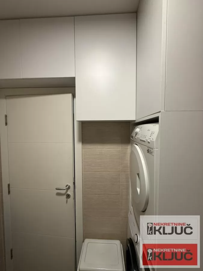 ADICE, 61m2+dvorište, Trosoban, Namešten, Parking 11