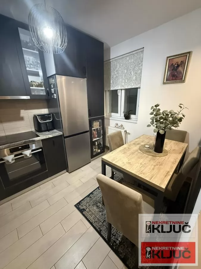 ADICE, 61m2+dvorište, Trosoban, Namešten, Parking 3