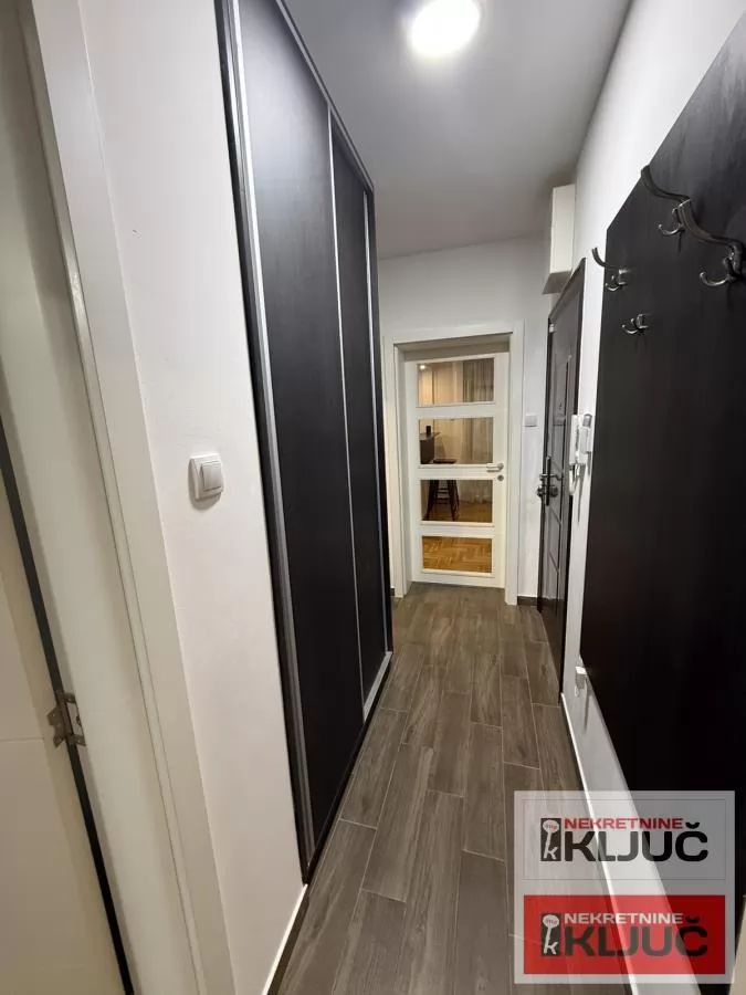 ADICE, 61m2+dvorište, Trosoban, Namešten, Parking 9