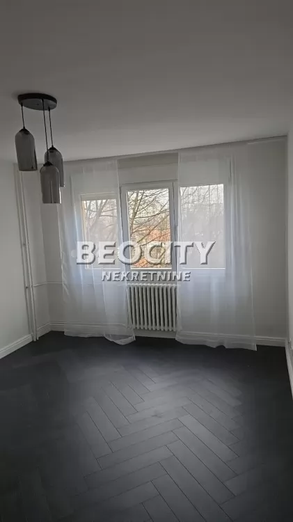 Dvosoban stan, 68 m2, Zemun ID: 129972 2