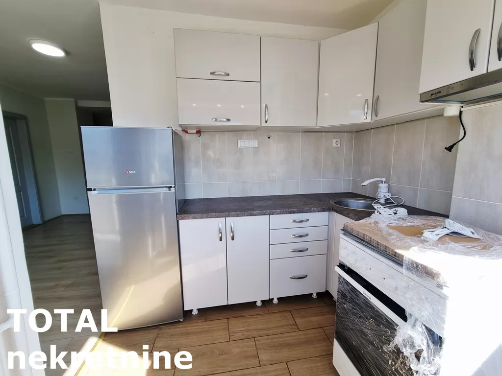 Stanovi,NOVI SAD,CENTAR,kv: 50.00, € 400, ID: 9189886 4