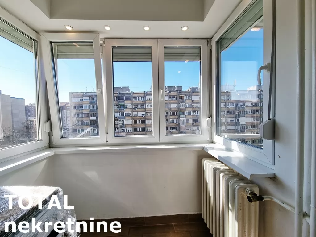 Stanovi,NOVI SAD,CENTAR,kv: 50.00, € 400, ID: 9189886 7