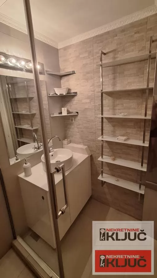 BULEVAR, 60m2, Dvosoban, Renoviran može Dvoiposoban 13