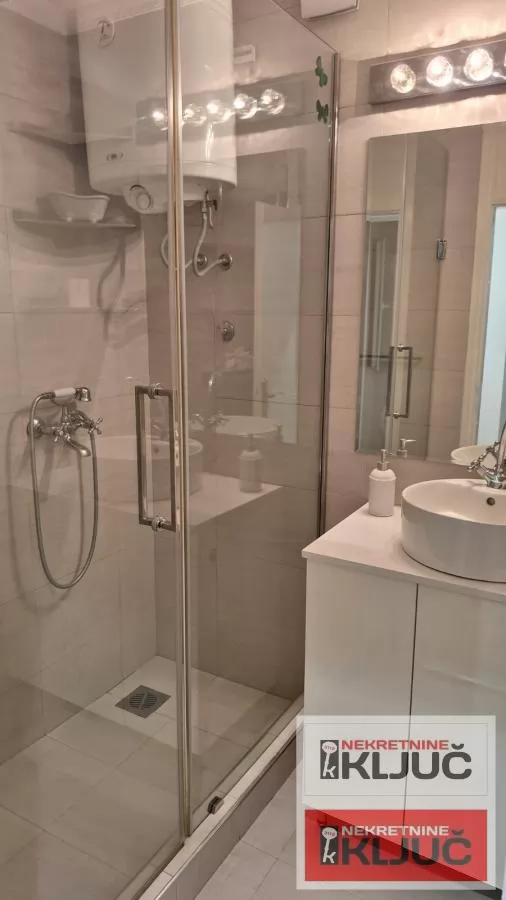 BULEVAR, 60m2, Dvosoban, Renoviran može Dvoiposoban 14