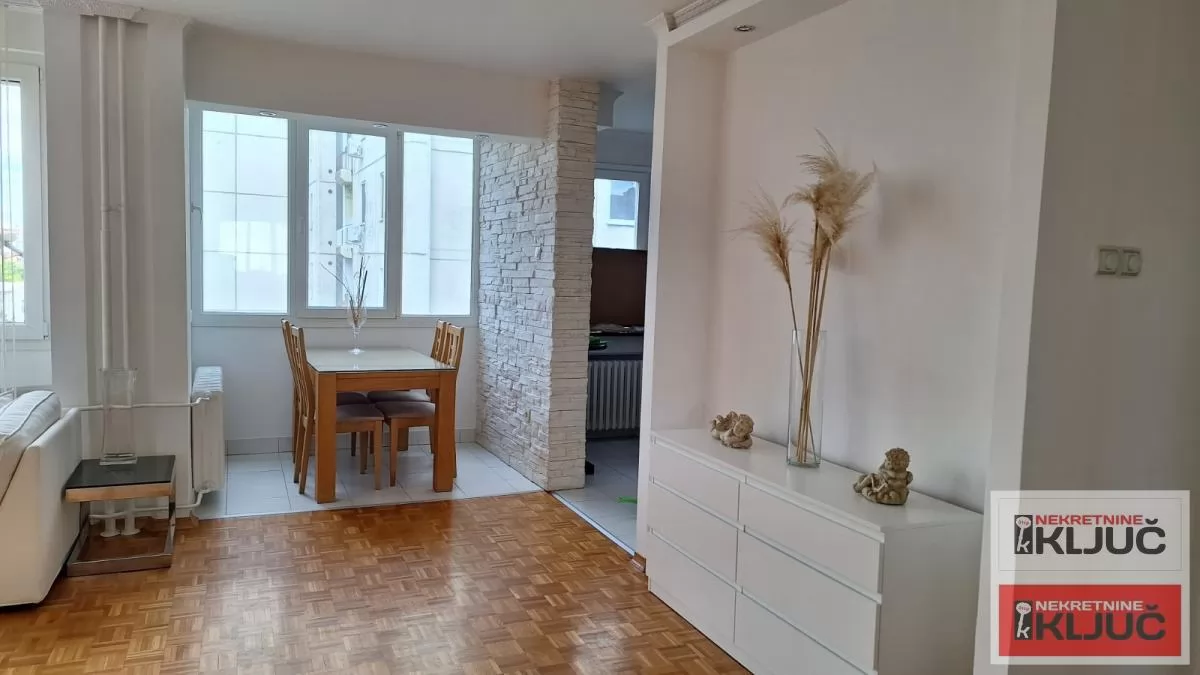 BULEVAR, 60m2, Dvosoban, Renoviran može Dvoiposoban 4