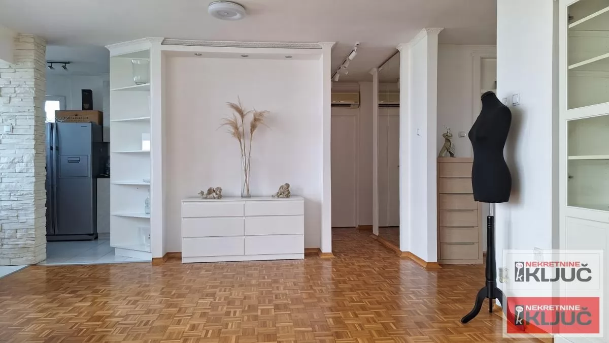 BULEVAR, 60m2, Dvosoban, Renoviran može Dvoiposoban 5