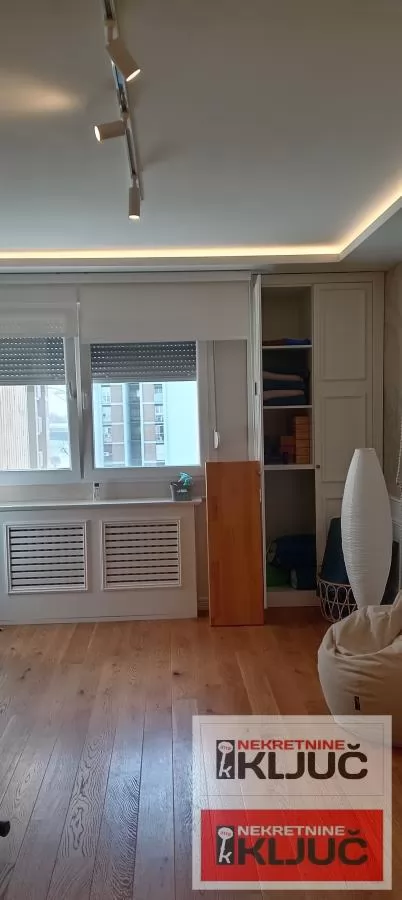 KEJ, 64m2,Dvosoban može Dvoiposoban, Renoviran 10