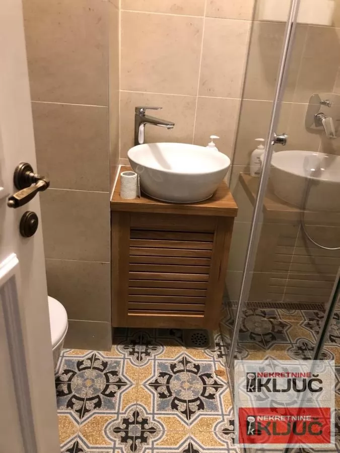 KEJ, 64m2,Dvosoban može Dvoiposoban, Renoviran 14