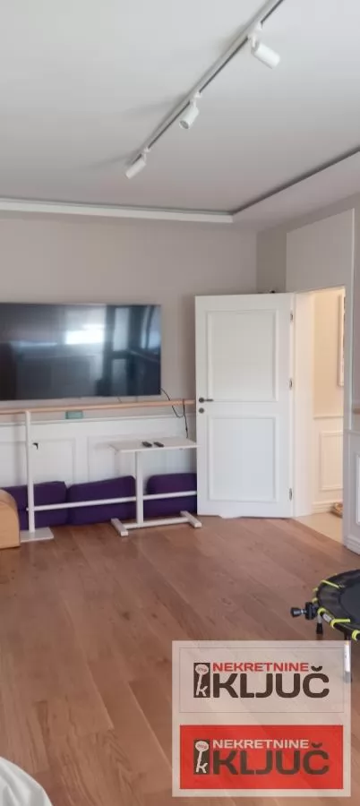 KEJ, 64m2,Dvosoban može Dvoiposoban, Renoviran 8