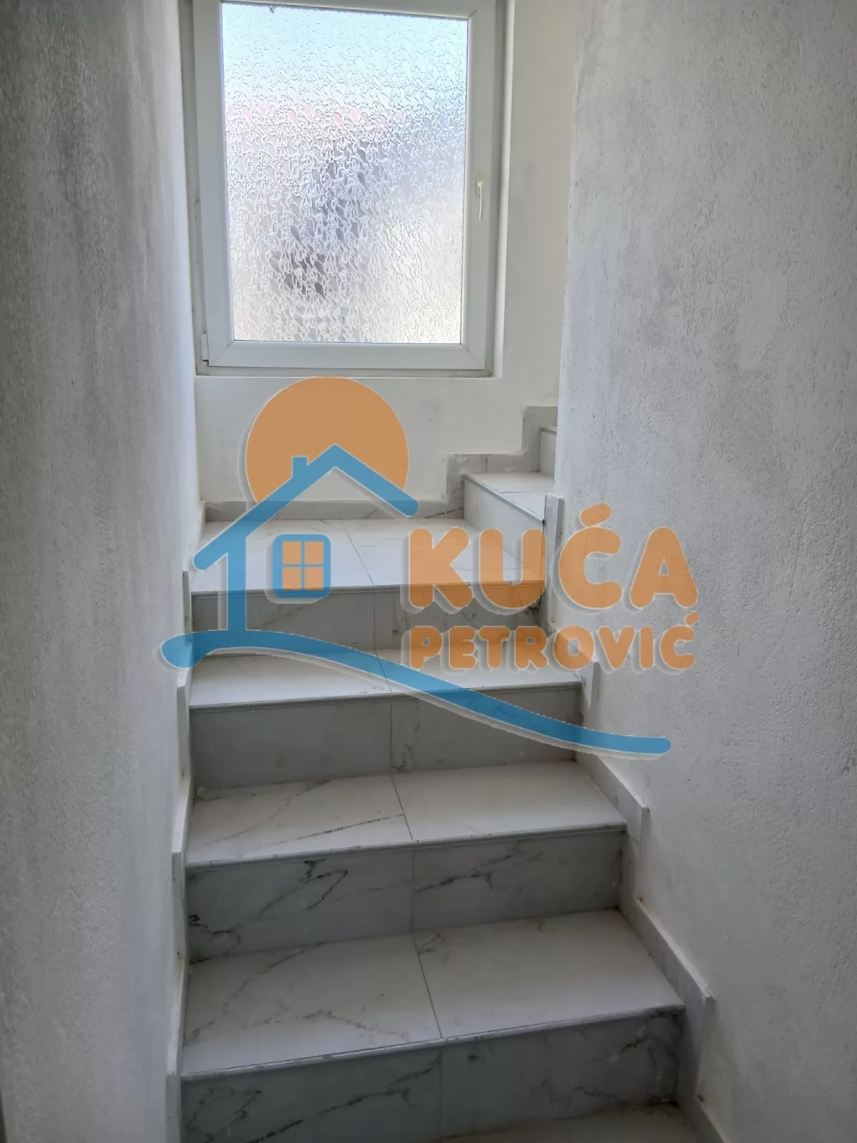 Lokal, 230 m2, Crveni krst, Obrena Nikolića ID: i-015970 13